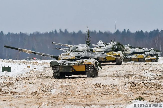 俄罗斯西部军区坦克部队完成校射工作 主炮发出怒吼 进入备战状态 - 6