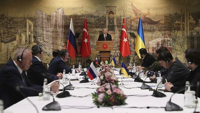 俄乌代表在土耳其恢复和谈 双方围绕两个焦点 会场出现阿布身影 - 1