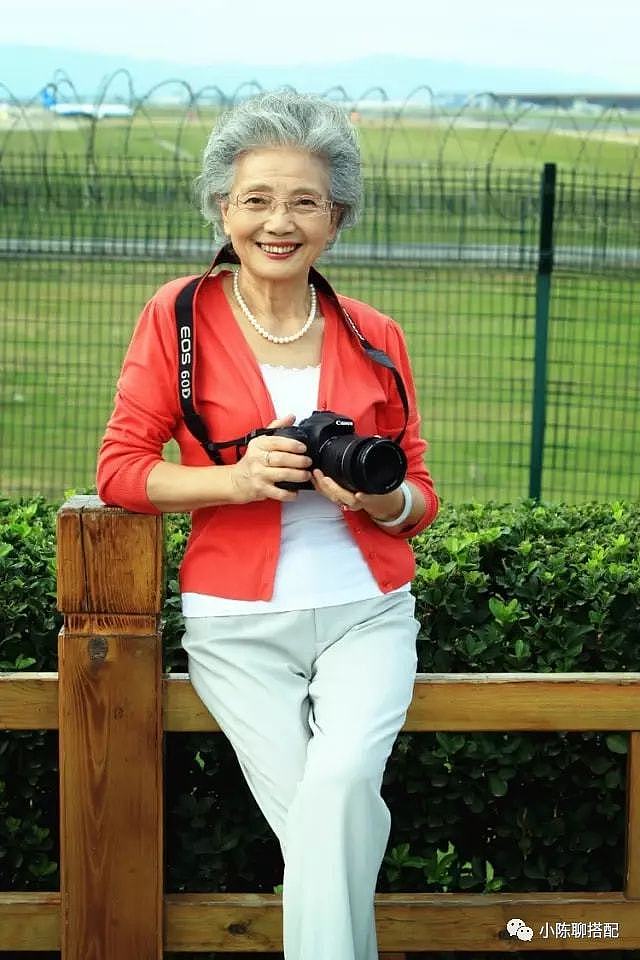 70岁出道，91岁直播带货，这位中国奶奶活成了我们羡慕的老年样子 - 17
