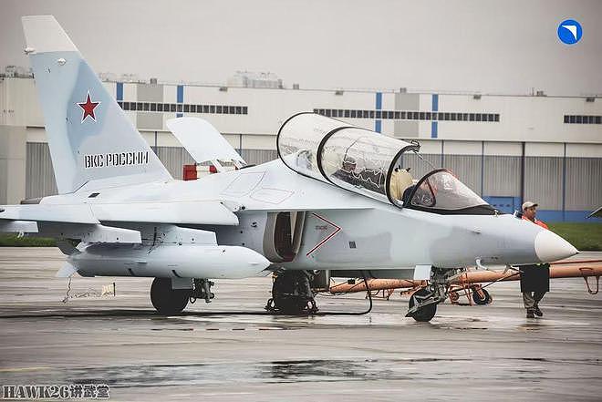 俄罗斯国防部接收雅克-130战斗教练机 数量未知 官方照片模糊处理 - 1