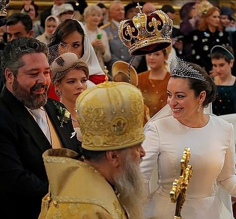俄罗斯100多年来首个“王室婚礼”！40岁大公国大婚，新娘有点胖 - 6