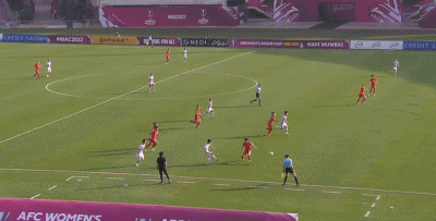 0-2！中国女足亚洲杯陷入绝境！后防线被打穿，补时手球被判点球 - 4