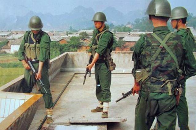 中越战争最好的自动步枪就是它：装备解放军30多年的81式自动步枪 - 34