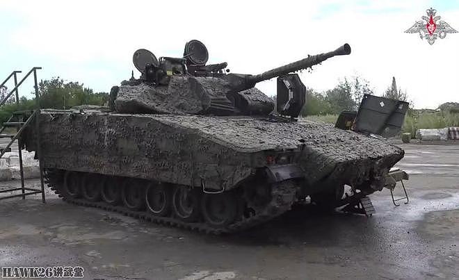 俄罗斯展示缴获的瑞典CV9040步兵战车 绍伊古亲临现场 查看炮弹 - 1