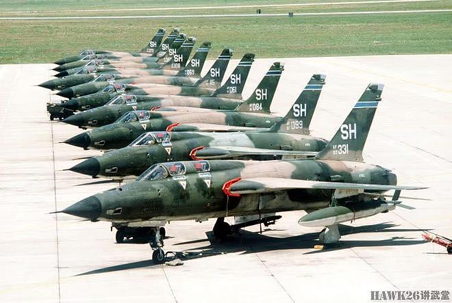 F-105“雷公”战斗轰炸机 走错片场的重型战机 损失堪称天文数字 - 13