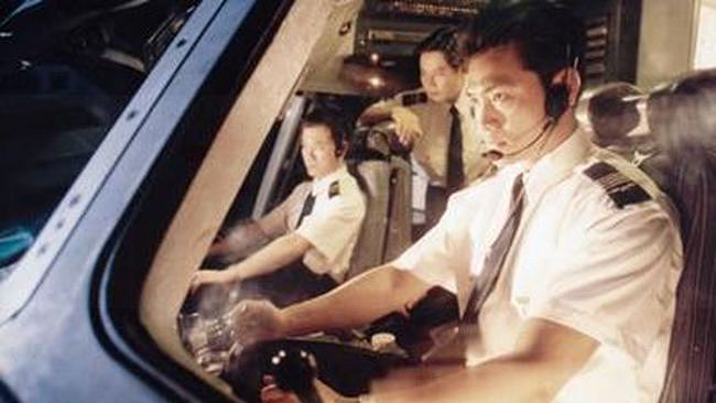 新中国历史上第1次民航客机迫降：1998年9月10日586号班机迫降 - 1