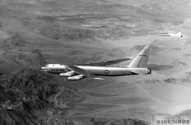 70年前 B-52原型机首飞“同温层堡垒”演变历程 将服役到2050年 - 8