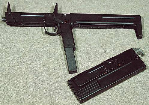 造型奇葩的冲锋枪：第1支伪装成公文包 第4支自带天线 - 3