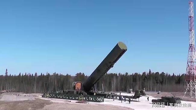 储备一个团数量！俄罗斯“萨尔马特”洲际导弹，10马赫突防大杀器 - 2