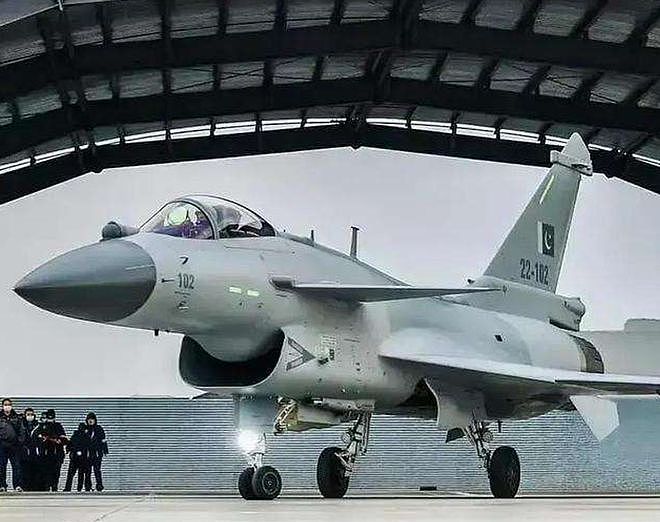 美媒宣称：中国歼-10战斗机将服役到2050年，究竟有何依据？ - 1