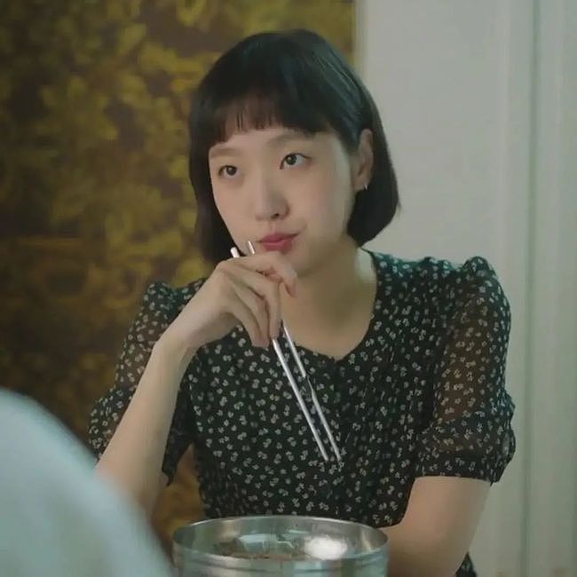 最萌韩剧《柔美的细胞君》，普通女孩金高银是怎么穿出氛围感的？ - 40