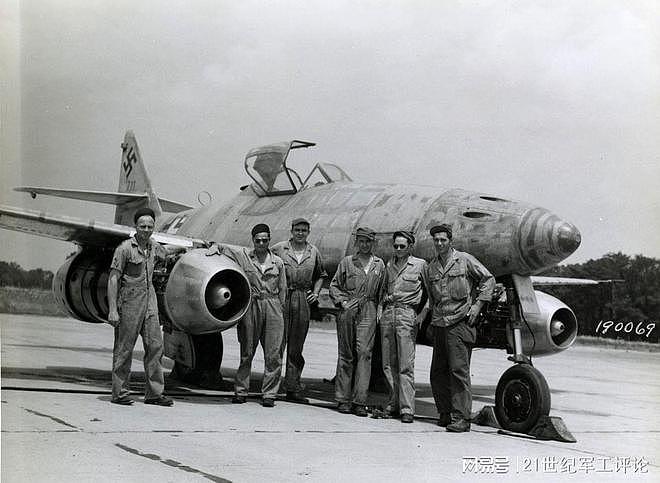 B-2轰炸机参加葬礼飞行：送别美国空军传奇试飞员 - 7