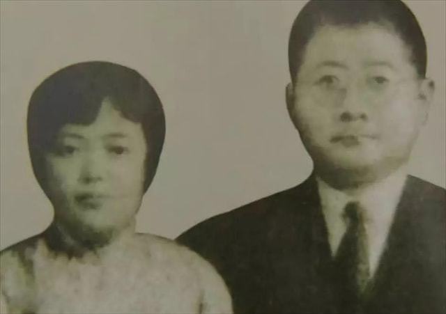 1934年吉鸿昌牺牲，妻子装疯保护儿女，隐姓埋名多年后子女皆成才 - 5