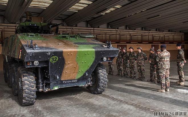 法国第35步兵团训练预备役士兵 操作VBCI步兵战车 安全放在首位 - 5