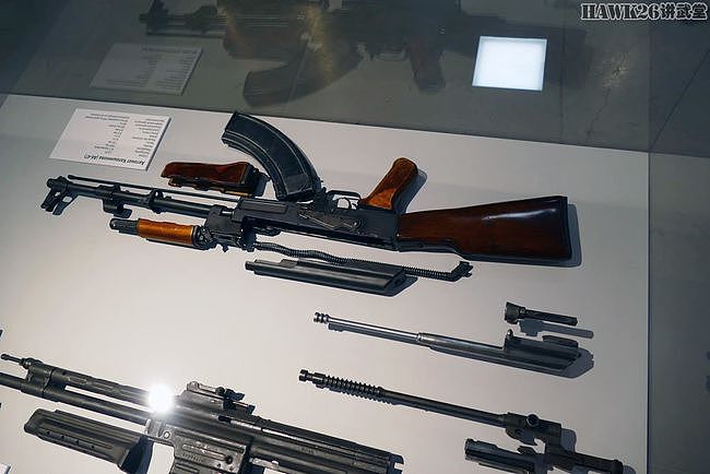 俄罗斯军事历史博物馆新增精彩陈列 揭示Stg44与AK-47之间的关系 - 12