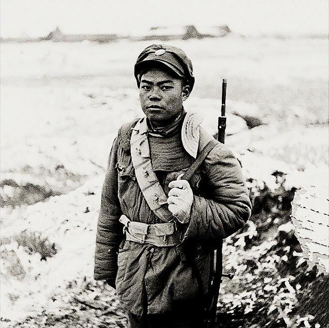 一个痞子英雄，挥刀杀入敌营，日军将他凌迟，他至死不吭一声 - 2