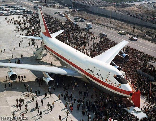 图说：波音747的50年 彻底改变航空业的巨型客机 开创全新时代 - 3