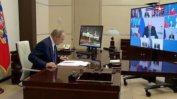 俄罗斯国防部长数周来首次露面 破除“失踪”传闻 - 2