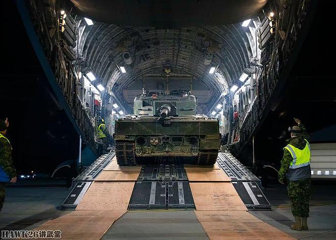 加拿大援助乌克兰的第一辆豹2A4坦克抵达波兰 用于培训车组人员 - 11