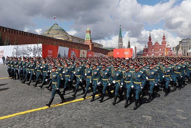 俄罗斯胜利日举行大阅兵活动 西方显示出支持乌克兰新迹象 - 1