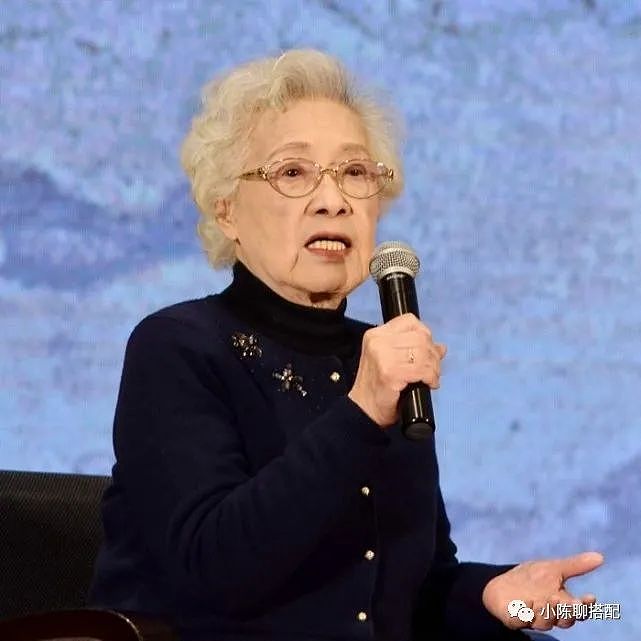 被周总理称为“中国最美女性”，已99岁的秦怡老了依旧如此美丽 - 8
