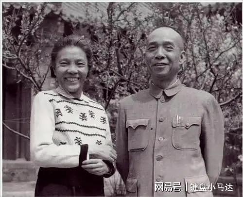 陈毅的“亡妻”赖月明，隐姓埋名50年，为何74岁才进京亮明身份？ - 5
