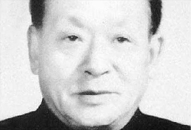 1957年，毛主席到武汉视察，为何将王盛荣从副处级直接升到副省级 - 2