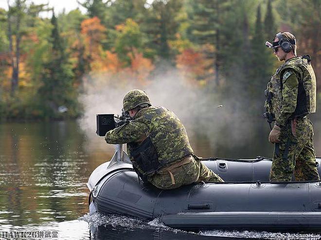加拿大陆军测试突击艇机枪架 为橡皮艇装上“利齿”成两栖火力点 - 4
