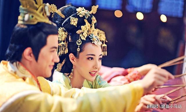 中国这位公主太任性，不仅当着丈夫的面偷人，还让丈夫在门口把风 - 3