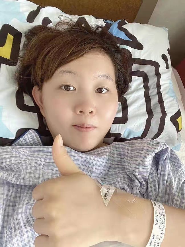 乒乓国手朱雨玲住进肿瘤医院，躺病床上竖大拇指，曾缺席多场比赛 - 3