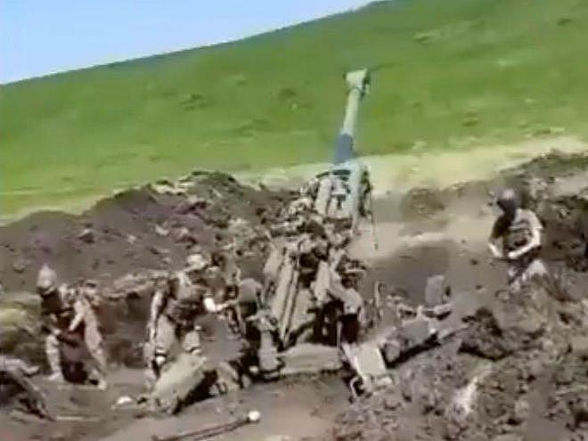 美国榴弹炮M777现身乌克兰战场 向俄军第一炮视频流出 - 3