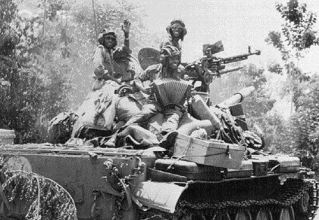 乌坦战争：解放军教官非洲显威，坦军伤亡仅300，轻松覆灭乌干达 - 7