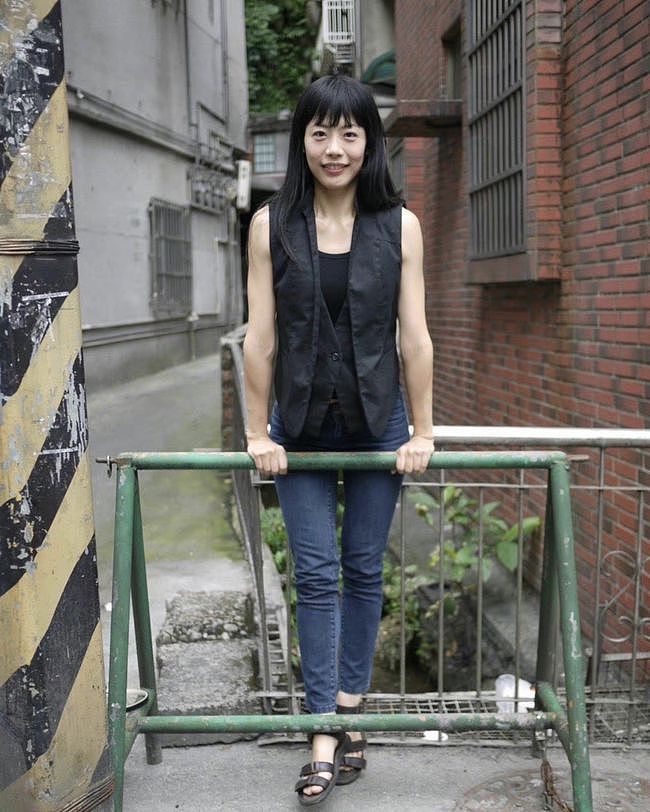 41岁女星放弃台湾户籍与健保！申请内地身份证，月薪4千定居乡村 - 9