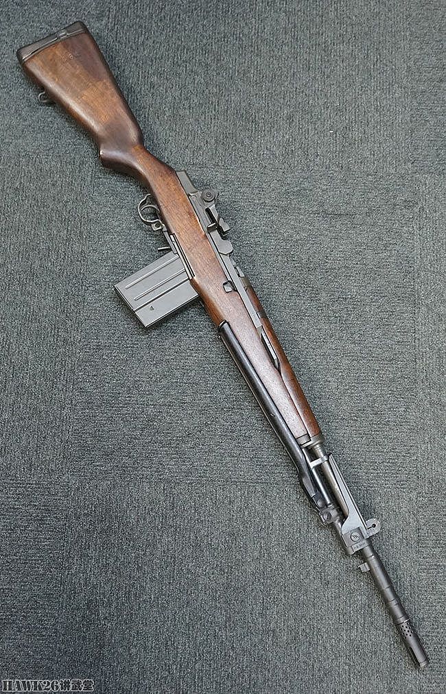 日本古董枪店展示意大利BM59步枪 贝雷塔精工制造 性能超越M14 - 1