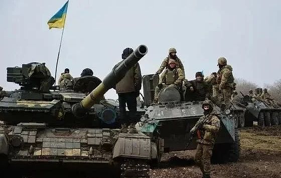乌克兰重兵集团被包围，俄军发起猛攻，惨烈程度不亚于马里乌波尔 - 4