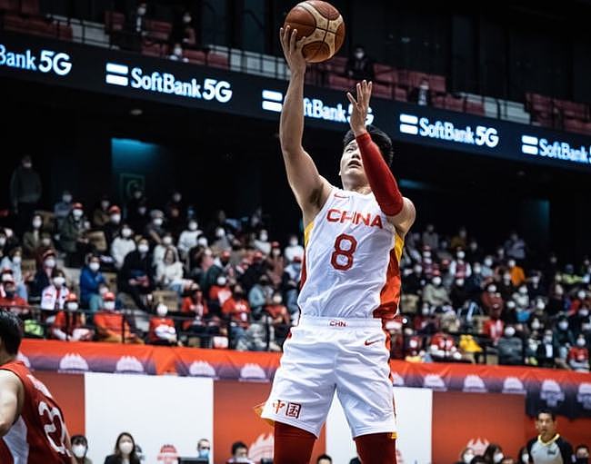 短短48小时，FIBA国际篮联4次力挺赵睿，MVP也发给他，取代郭艾伦 - 1