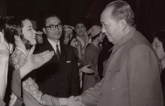松山树子：被毛主席周总理接见，日本初代“白毛女”，一生优雅 - 1