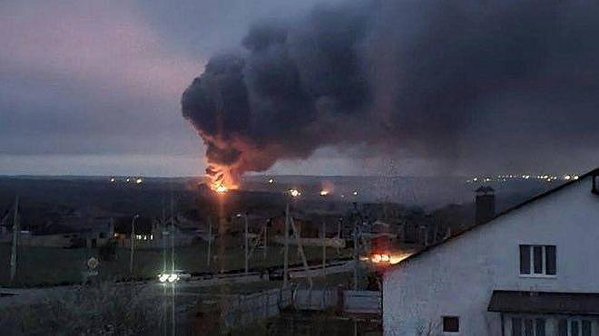 俄罗斯边境1天3起无法解释的事故 火灾爆炸声铁路桥倒塌 - 2
