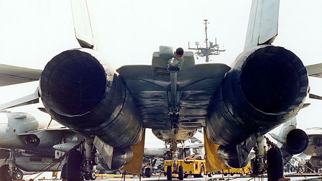 F-14“雄猫”战机引擎停机时喷口不对称现象解析 - 7