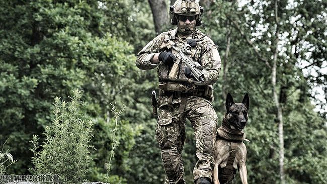 德国KSK特种部队掠影：军犬训练员与狗亲密相处 下班还要带回家 - 7
