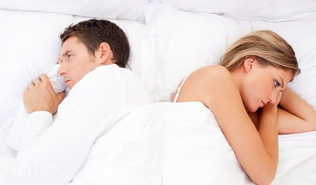 25岁的妻子和18岁的弟弟没有距离感，丈夫崩溃：不穿内衣共睡一床 - 4