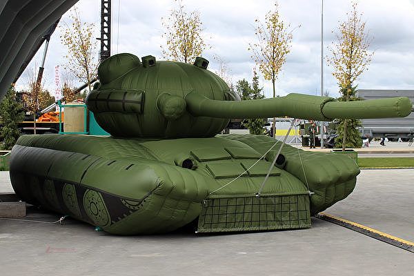 容易移动和部署 俄军用充气坦克欺敌 既便宜又好用 - 1