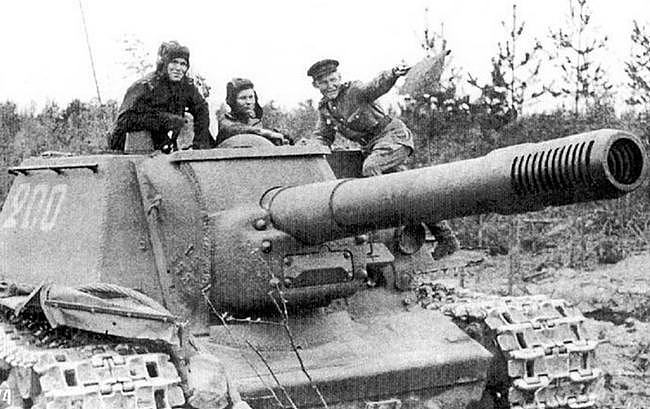 战场上可靠的达瓦里希！榴弹炮摧毁一切的SU-152自行火炮 - 7