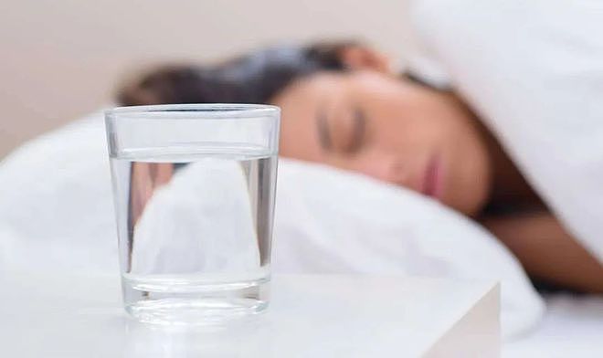 睡觉时若是频繁出现4个异常，或是肝“撑不住”的表现，要重视 - 2