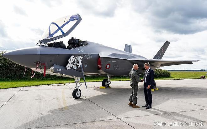 F-35最大规模接收仪式：丹麦空军与洛马公司合办，一万人参与 - 7