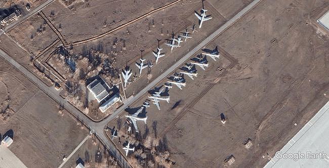 卫星照片曝光俄罗斯空军战略轰炸机基地 - 2