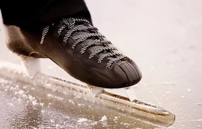COSMO燃点 · 冬奥特辑 | 90后遇上76岁滑冰少年，心服口服 - 7