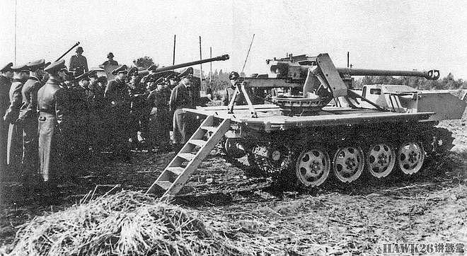 图说：RSO自行反坦克炮 履带式牵引车魔改型号 弄巧成拙的典型 - 19