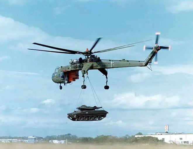 盘点世界十大性能最优秀的军用运输直升机 - 25