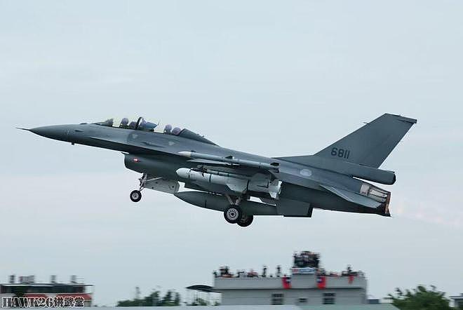 海外谈中国：台湾地区最后一架F-16V完成试飞 作战性能明显提升 - 9